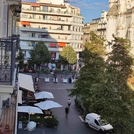 Superieures Privees, Plein Centre-ville De - Hubert