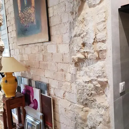 Superieures Privees, Plein Centre-ville De - Hubert Homestay *