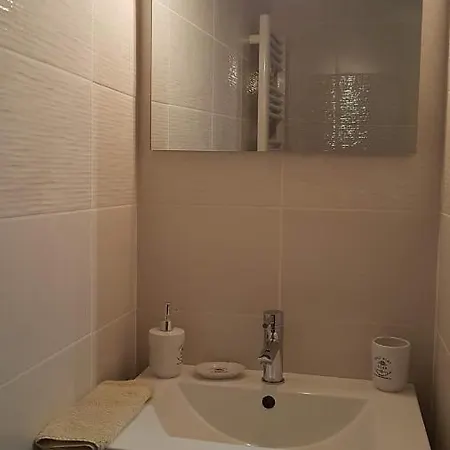 Homestay Superieures Privees, Plein Centre-ville De - Hubert *
