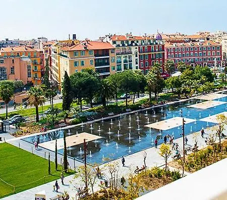 Homestay Superieures Privees, Plein Centre-ville De - Hubert *